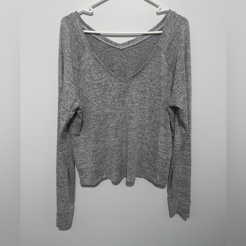 Abercrombie & Fitch Soft AF Cozy Gray Women's V-Neck Long Sleeve Top